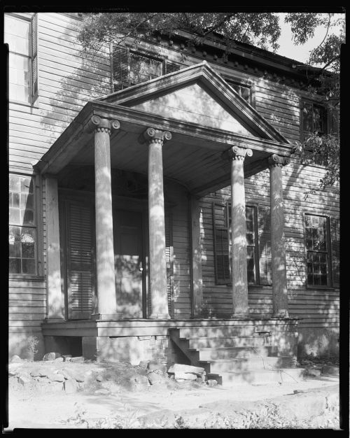 Read Clayton Thompson House Greensboro GA Front Porch Details Photo by Frances Benjamin Johnston 1939 Library of Congress Brian Brown Georgia in the Great Depression Website 2014